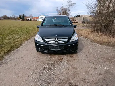 Gebraucht Mercedes B200 140 PS (102 kW) 2008 Schwarz Van / Kleinbus