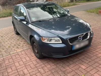 Gebraucht Volvo V50 136 PS (100 kW) 2010 Blau Kombi