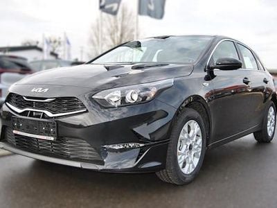 Nouă Kia Ceed Vision 140 CP (102 kW) 2025 Negru Hatchback