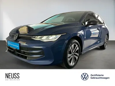 Używany VW Golf VIII 150 KM (110 kW) 2025 Niebieski Sedan/Limuzyna
