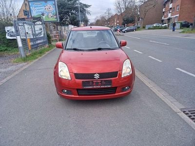Begagnad Suzuki Swift Comfort 92 HK (67 kW) 2007 Röd Halvkombi