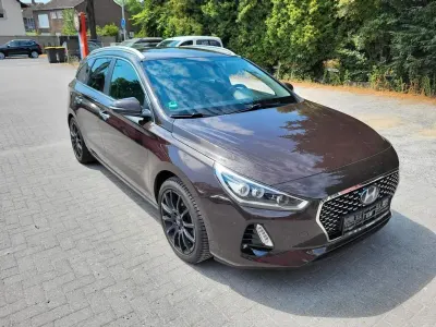 Gebraucht Hyundai i30 120 PS (88 kW) 2017 Braun Kombi