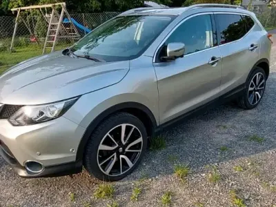 Gebraucht Nissan Qashqai 360º 130 PS (95 kW) 2015 Grau SUV