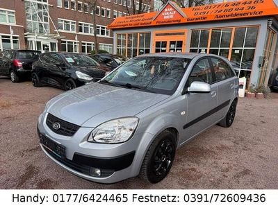Gebraucht Kia Rio 97 PS (71 kW) 2006 Silber Limousine