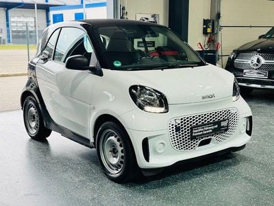Gebraucht Smart ForTwo Coupé 60 kW (82 PS) 2021 Schwarz Kleinwagen