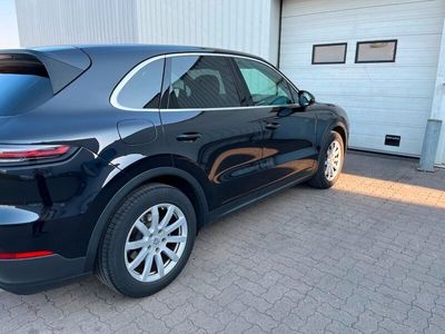 gebraucht Porsche Cayenne mit wenig Kilometer und gepflegt ,Mwst NICHT ausw