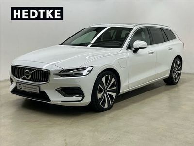 Gebraucht Volvo V60 Inscription 341 PS (250 kW) 2020 Inscription crystal white pear Kombi