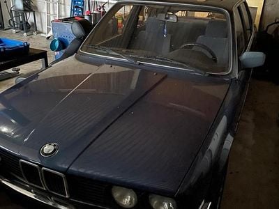 Gebraucht BMW 325 122 PS (89 kW) 1985 Blau Limousine