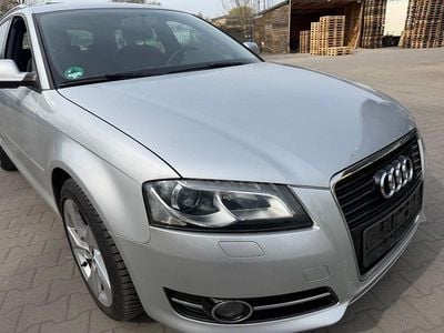 Gebraucht Audi A3 Attraction 105 PS (77 kW) 2011 Silber Kleinwagen