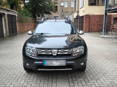 Gebraucht Dacia Duster 80 PS (58 kW) 2015 Schwarz SUV
