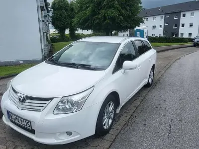 Gebraucht Toyota Avensis Edition 147 PS (108 kW) 2011 Kombi