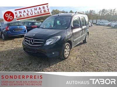 Dravitschwarz metallic Gebraucht 2015 Mercedes Citan 111 Edition Kombi | 5.385 € (Fairer Preis)
