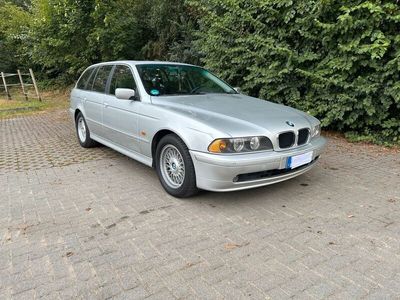 BMW 525