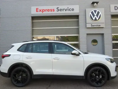 Gebraucht VW Tiguan Basis 131 PS (96 kW) 2026 Pure white SUV