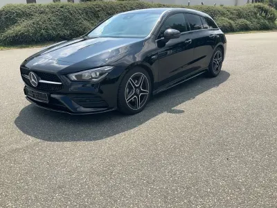 Gebraucht Mercedes CLA200 Shooting Brake 163 PS (119 kW) 2021 Schwarz Kombi