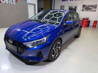 Gebraucht Hyundai i20 Intro Edition 125 PS (91 kW) 2016 Andere Limousine