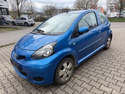 Gebraucht Toyota Aygo 68 PS (50 kW) 2009 Blau Kleinwagen