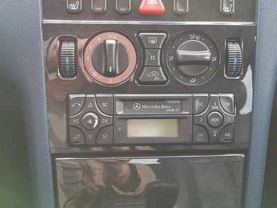 Brugt Mercedes 200 136 HK (100 kW) 1999 Sølv Sedan