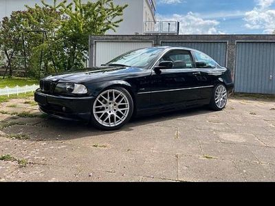 BMW 323
