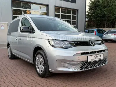 Gebraucht VW Caddy Maxi 114 PS (83 kW) 2023 Silber Van / Kleinbus
