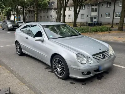 Gebraucht Mercedes C220 150 PS (110 kW) 2005 Grau Coupé