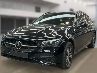 Gebraucht Mercedes C300e 204 PS (150 kW) 2023 Schwarz Limousine