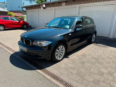 Gebraucht BMW 116 122 PS (89 kW) 2009 Schwarz Kleinwagen