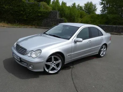 Gebraucht Mercedes C180 143 PS (105 kW) 2005 Silber Limousine