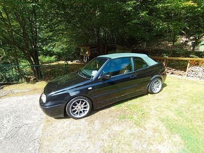 Gebraucht VW Golf Cabriolet Conceptline 75 PS (55 kW) 1999 Schwarz Cabrio