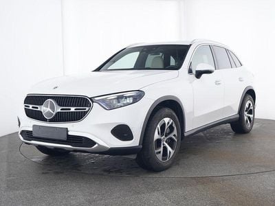 Gebraucht Mercedes GLC300 204 PS (150 kW) 2024 Opalithweiß bright SUV