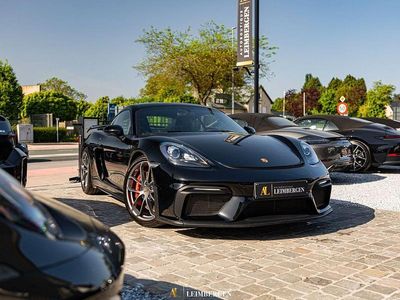Porsche Cayman GT4