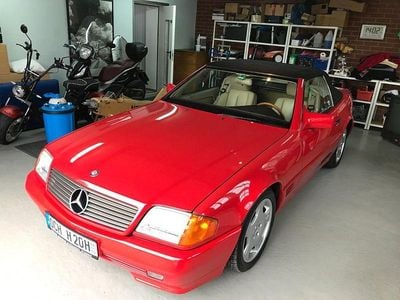 Rot Gebraucht 1990 Mercedes SL300 Cabrio | 21.000 €
