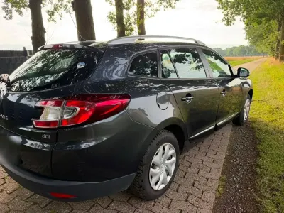 Gebraucht Renault Mégane GrandTour 110 PS (80 kW) 2014 Schwarz Kombi