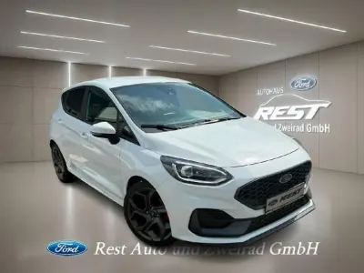 Gebraucht Ford Fiesta ST 200 PS (147 kW) 2023 Frostweiß Kleinwagen