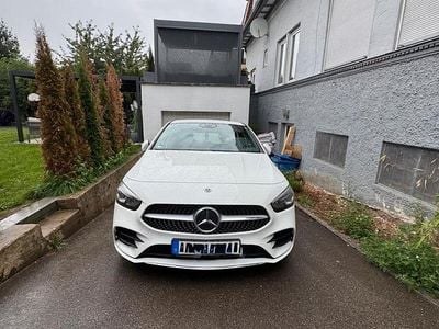 Mercedes B220