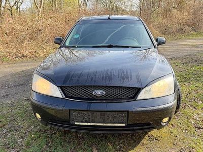 Gebraucht Ford Mondeo Ambiente 145 PS (106 kW) 2002 Schwarz Limousine