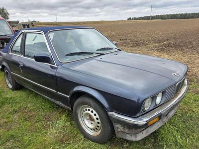 Gebraucht BMW 318 105 PS (77 kW) 1987 Limousine