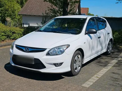 Usata Hyundai i30 90 CV (66 kW) 2011 Bianco Station wagon