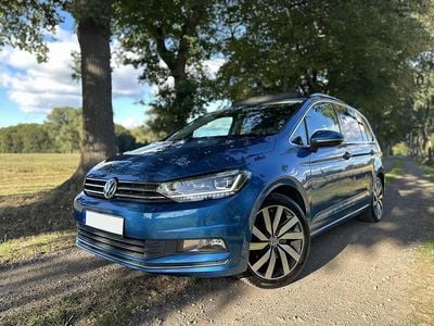 Blau Gebraucht 2016 VW Touran Highline Van / Kleinbus | 20.900 € (Teuer)