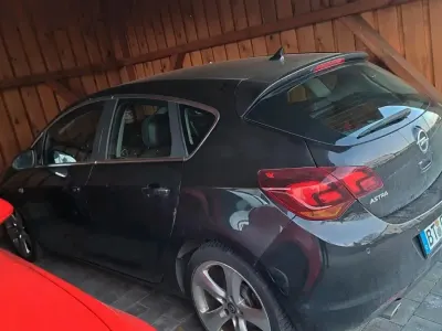 Gebraucht Opel Astra Edition 160 PS (117 kW) 2010 Schwarz Limousine