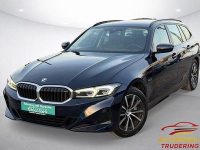 Gebraucht BMW 330e Sport Line 184 PS (135 kW) 2023 Blau Limousine