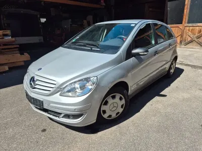 Gebraucht Mercedes B170 116 PS (85 kW) 2006 Silber Van / Kleinbus