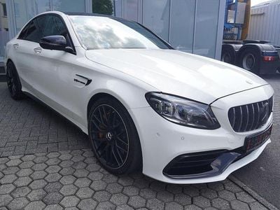 Diamantweiss metalliclack Gebraucht 2020 Mercedes C63S AMG AMG Limousine | 74.999 €