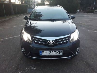 Gebraucht Toyota Avensis 126 PS (92 kW) 2014 Blau Kombi