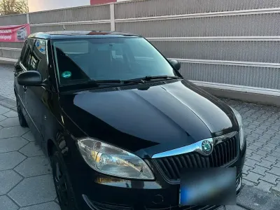 Gebraucht Skoda Fabia 60 PS (44 kW) 2011 Schwarz Kleinwagen