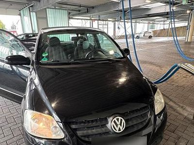 Gebraucht VW Fox 54 PS (39 kW) 2007 Schwarz Kleinwagen