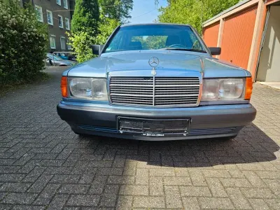 Gebraucht Mercedes 190 132 PS (97 kW) 1989 Blau Limousine