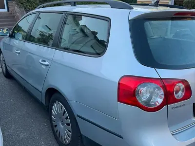 Usata VW Passat 140 CV (102 kW) 2009 Argento Station wagon