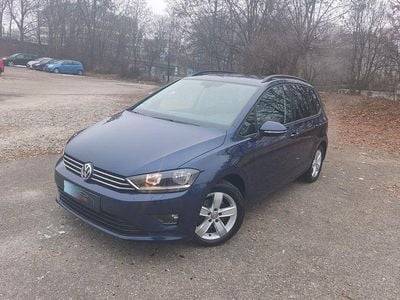 Blau Gebraucht 2017 VW Golf Sportsvan Comfortline Van / Kleinbus | 12.450 € (Guter Preis)