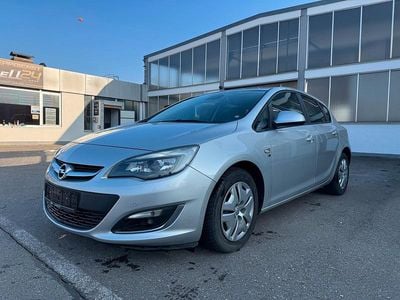 Gebraucht Opel Astra 140 PS (102 kW) 2013 Silber Limousine